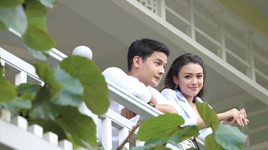 ริมฝั่งน้ำ